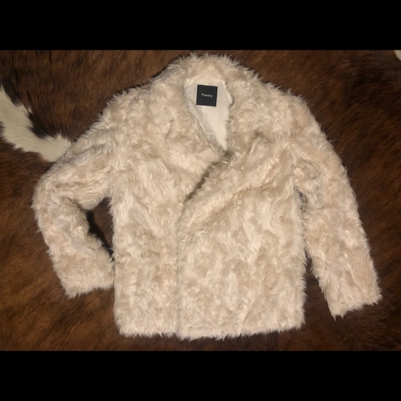 Theory Faux Fur - www.anamikakhanna.in